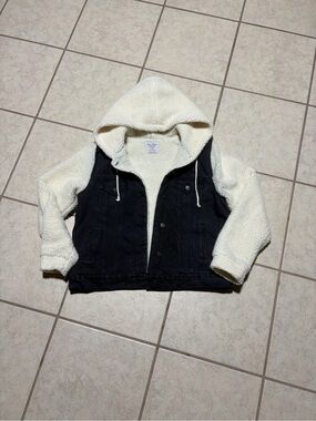 Love Tree Cream Sherpa & Black Denim Vest Jacket